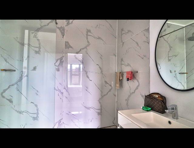 3 BEDROOM APARTMENT FOR SALE IN IZINGA ESTATE